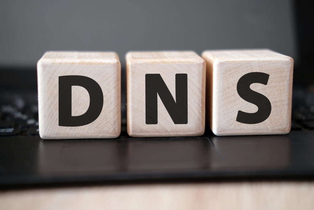 4 Reasons to Use a DNS Filtering Service for Online Protection
