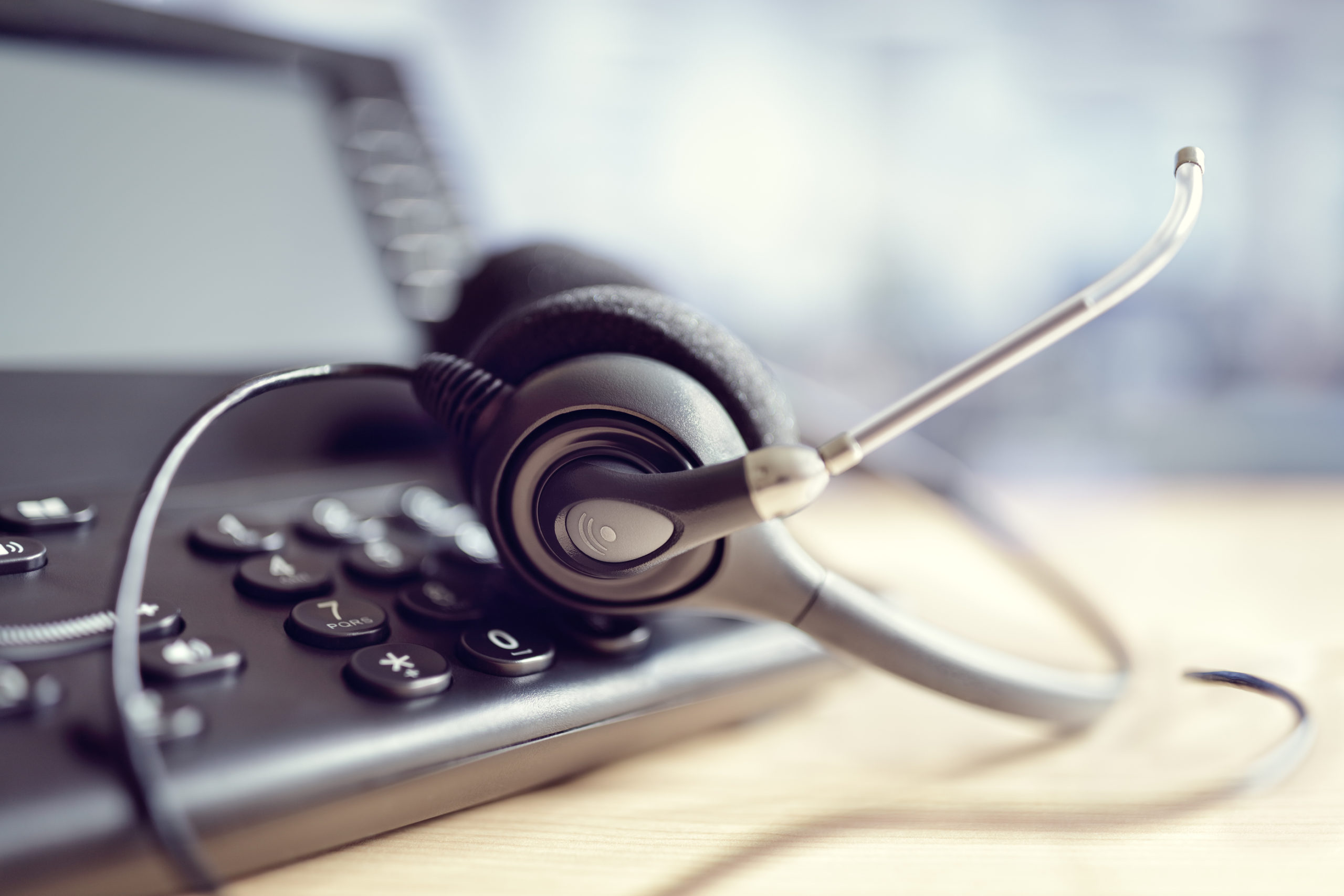 7 Important Things to Look for When Choosing a VoIP Phone System